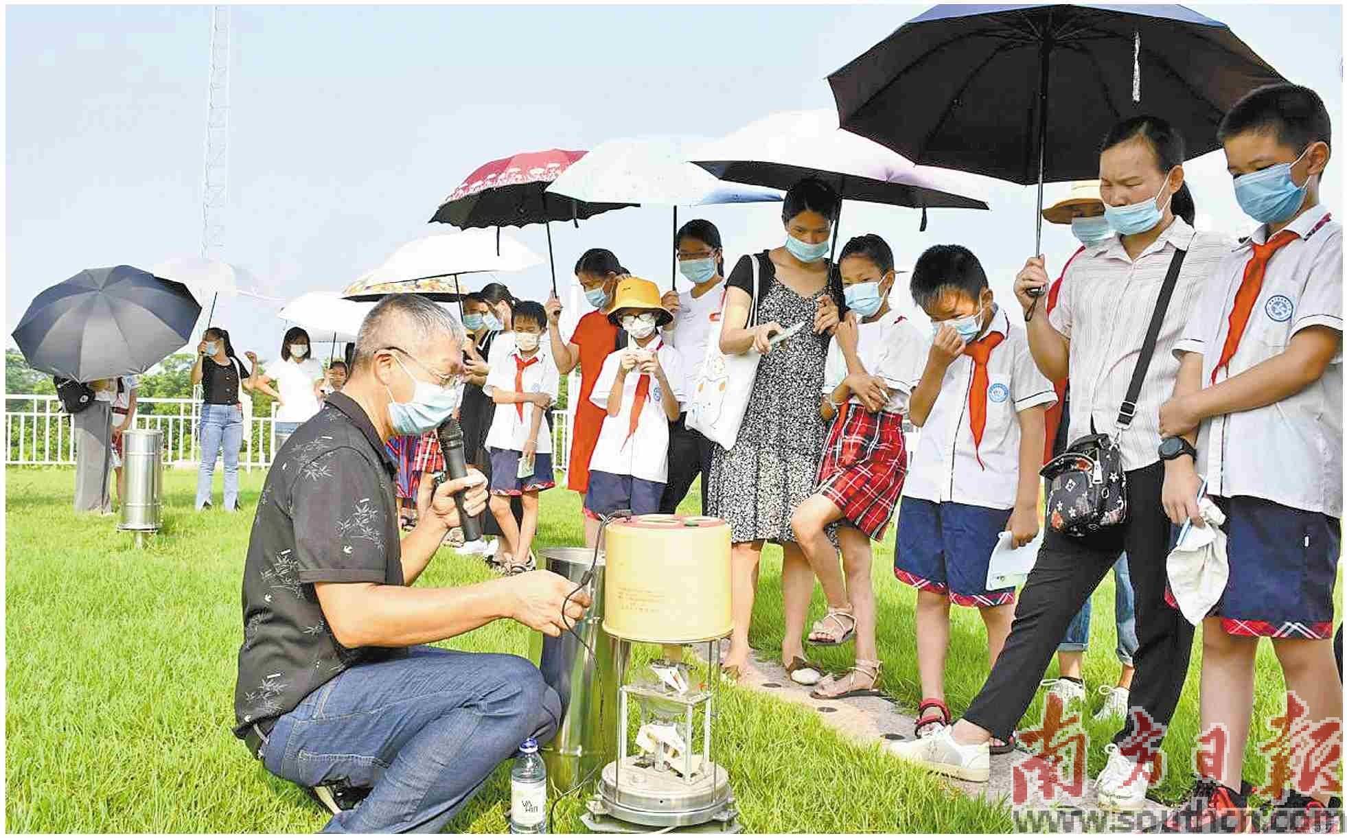 工行马鞍山分行开展防范非法金融进乡镇宣传活动